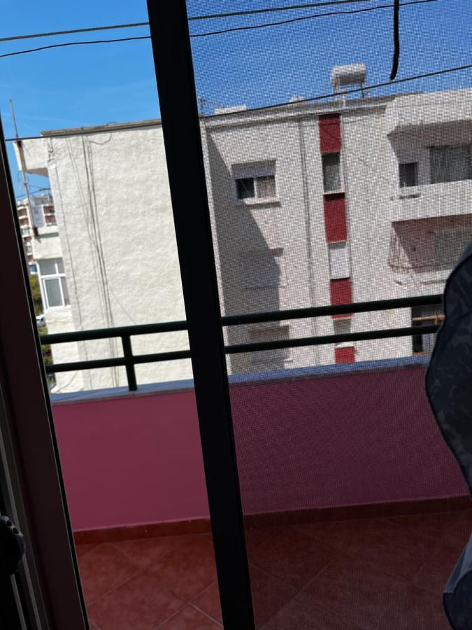 Appartamento Incantevole Con Posto Auto Privato Vlorë Extérieur photo