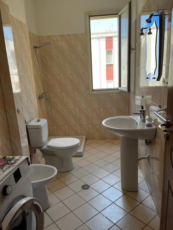 Appartamento Incantevole Con Posto Auto Privato Vlorë Extérieur photo