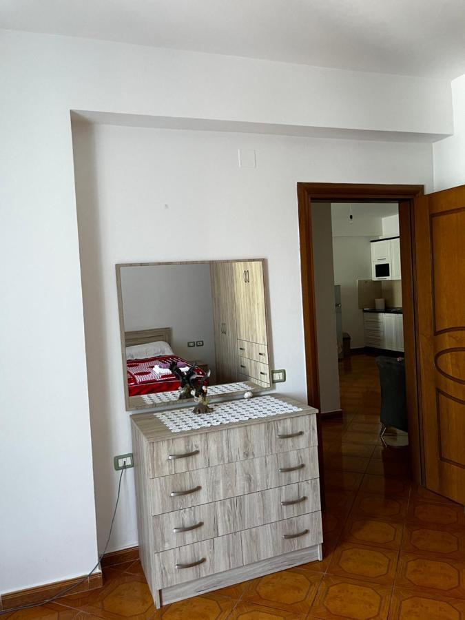 Appartamento Incantevole Con Posto Auto Privato Vlorë Extérieur photo