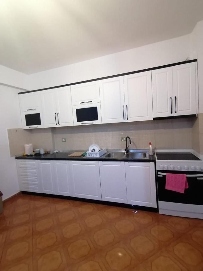 Appartamento Incantevole Con Posto Auto Privato Vlorë Extérieur photo